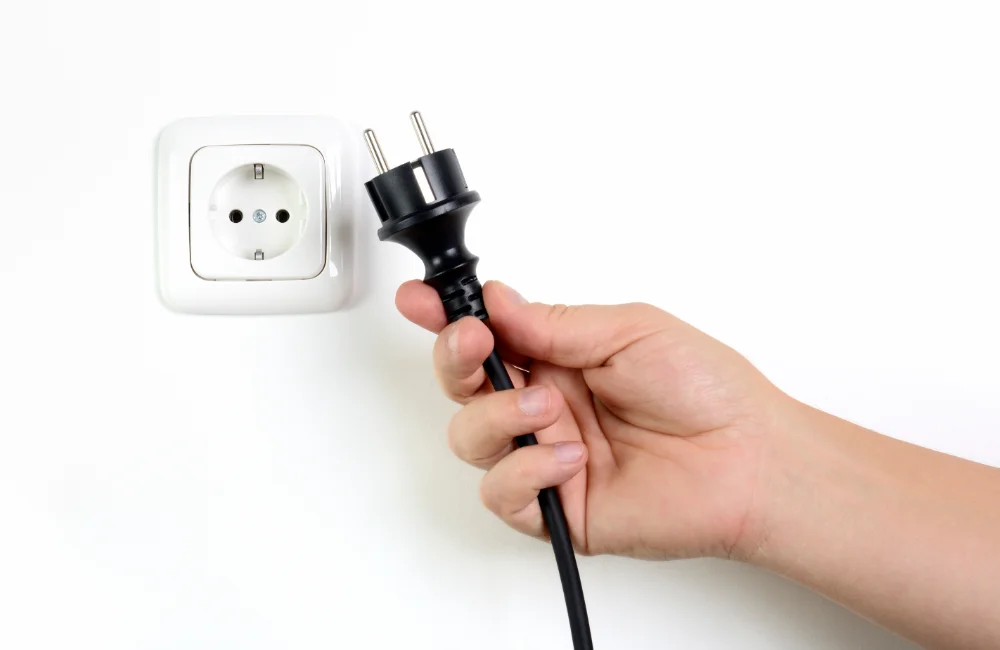 ตรวจระบบไฟฟ้าในบ้านกันไฟลัดวงจร