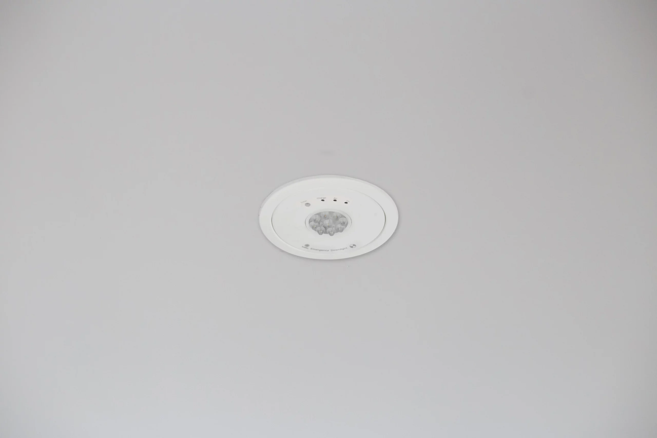 ทำความรู้จักกับ EDLT โคมไฟฉุกเฉินซีรีส์ใหม่จาก Sunny