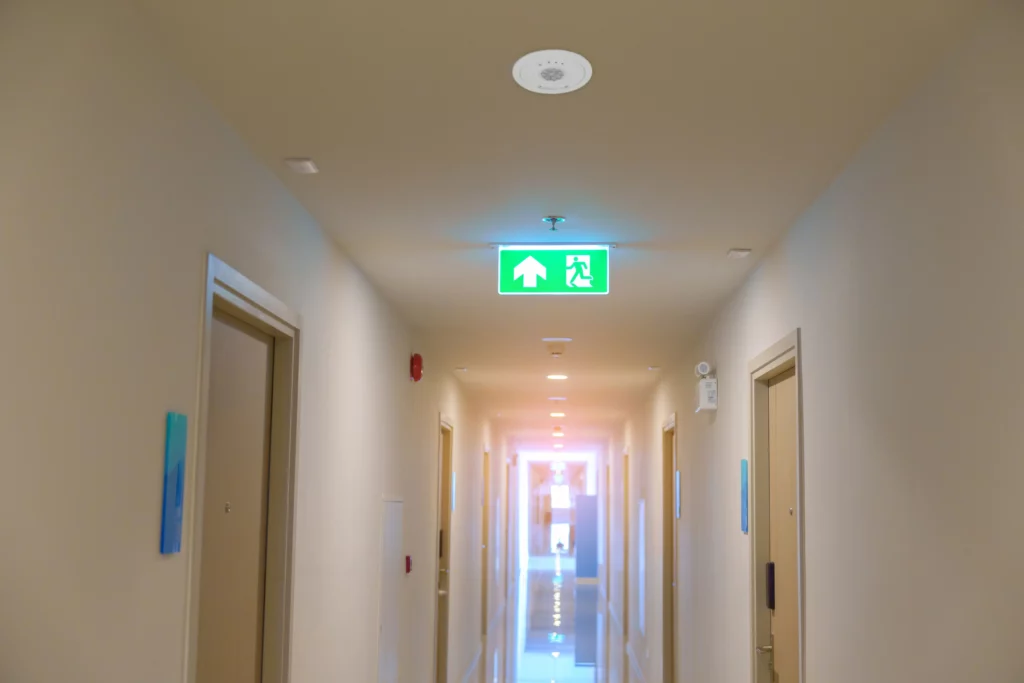 ตำแหน่งที่เหมาะกับการติดตั้งโคมไฟฉุกเฉิน