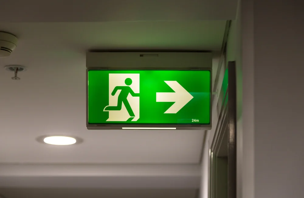อุปกรณ์ความปลอดภัย ป้ายไฟทางออกฉุกเฉิน