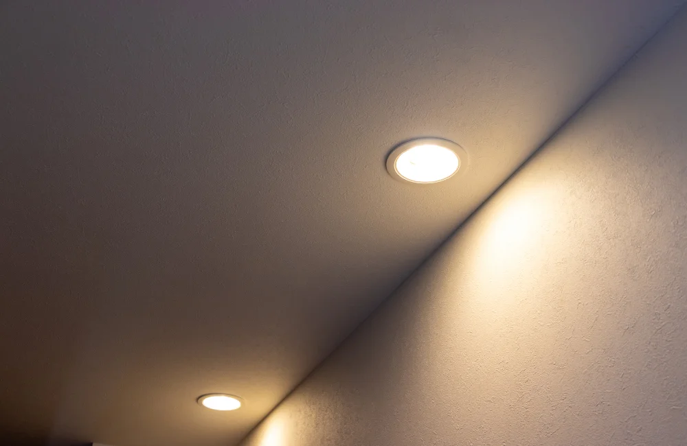 โคมไฟดาวน์ไลท์ติดฝ้าคืออะไร